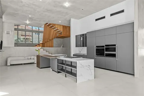13 Surfside Humacao PR 00791