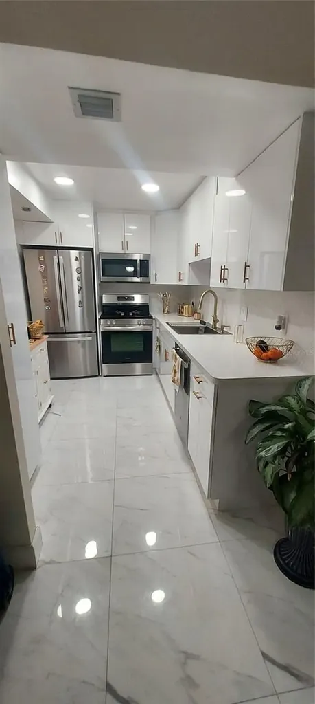 1000 Saint Charles Place Pembroke Pines FL 33026