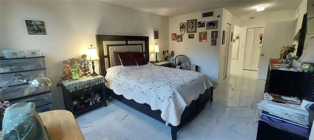 1000 Saint Charles Place Pembroke Pines FL 33026
