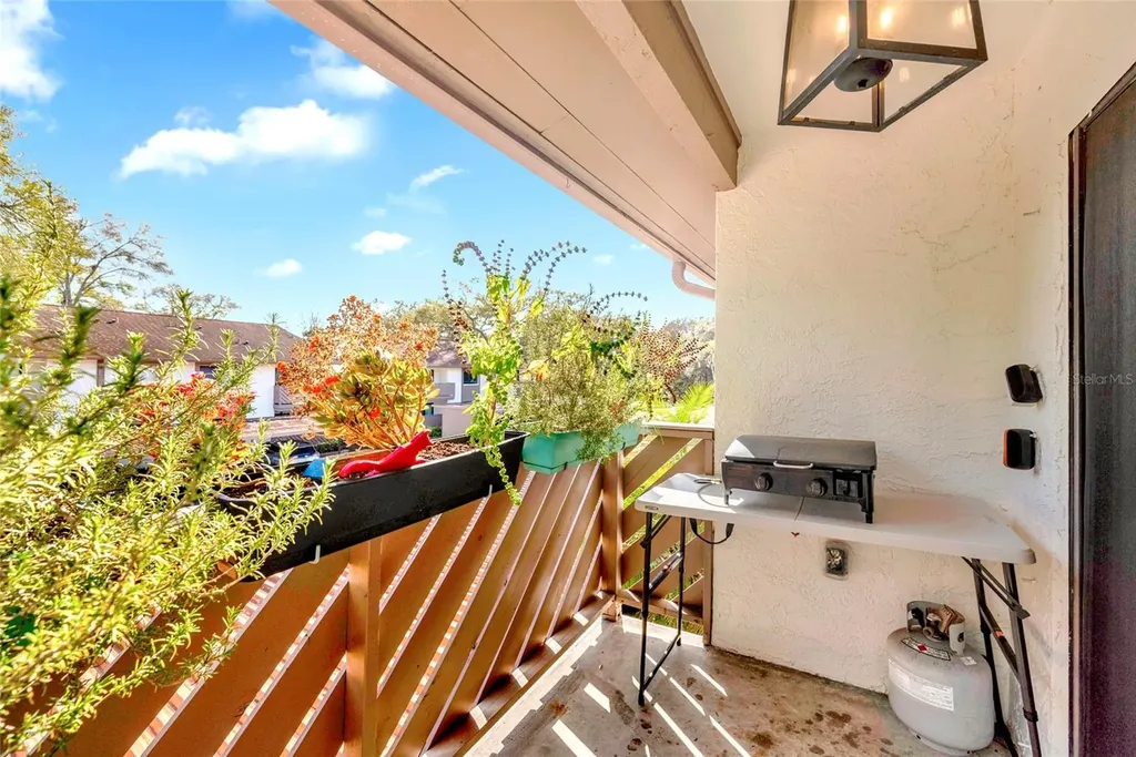 511 Longfellow Court Safety Harbor FL 34695