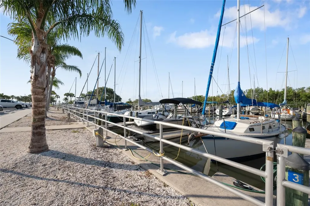 511 Longfellow Court Safety Harbor FL 34695