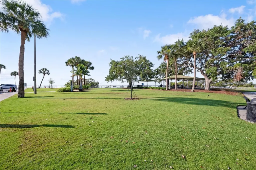 511 Longfellow Court Safety Harbor FL 34695