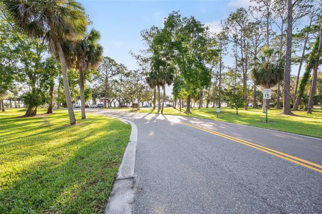 511 Longfellow Court Safety Harbor FL 34695