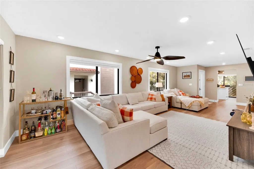 511 Longfellow Court Safety Harbor FL 34695