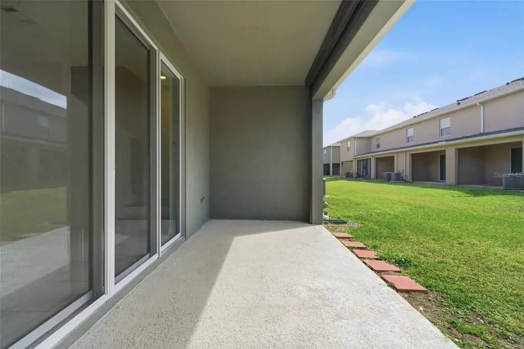 1292 Yellow Finch Drive Davenport FL 33837