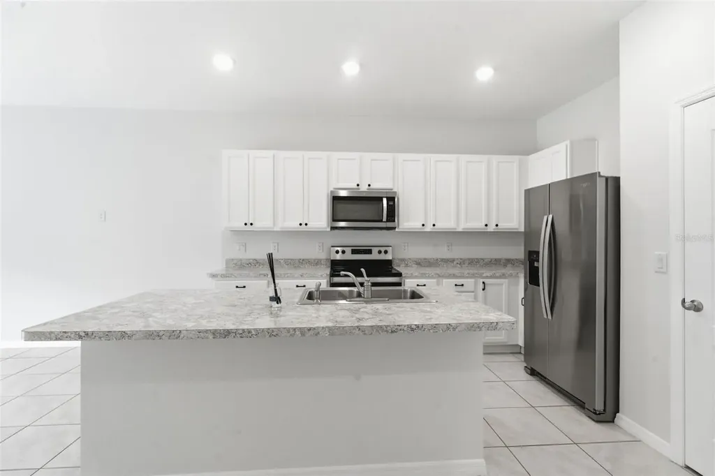 1292 Yellow Finch Drive Davenport FL 33837