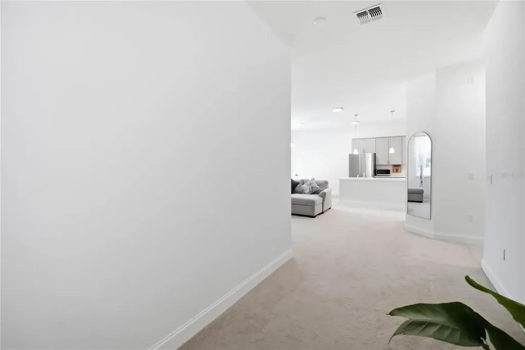 827 Dennis Avenue Orlando FL 32807