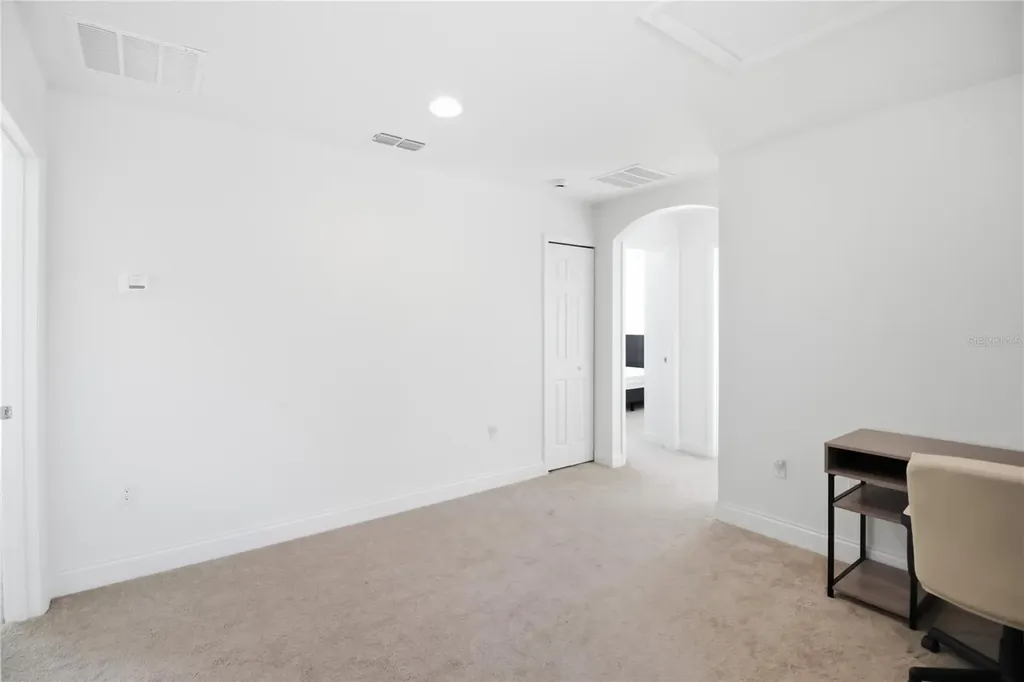 827 Dennis Avenue Orlando FL 32807