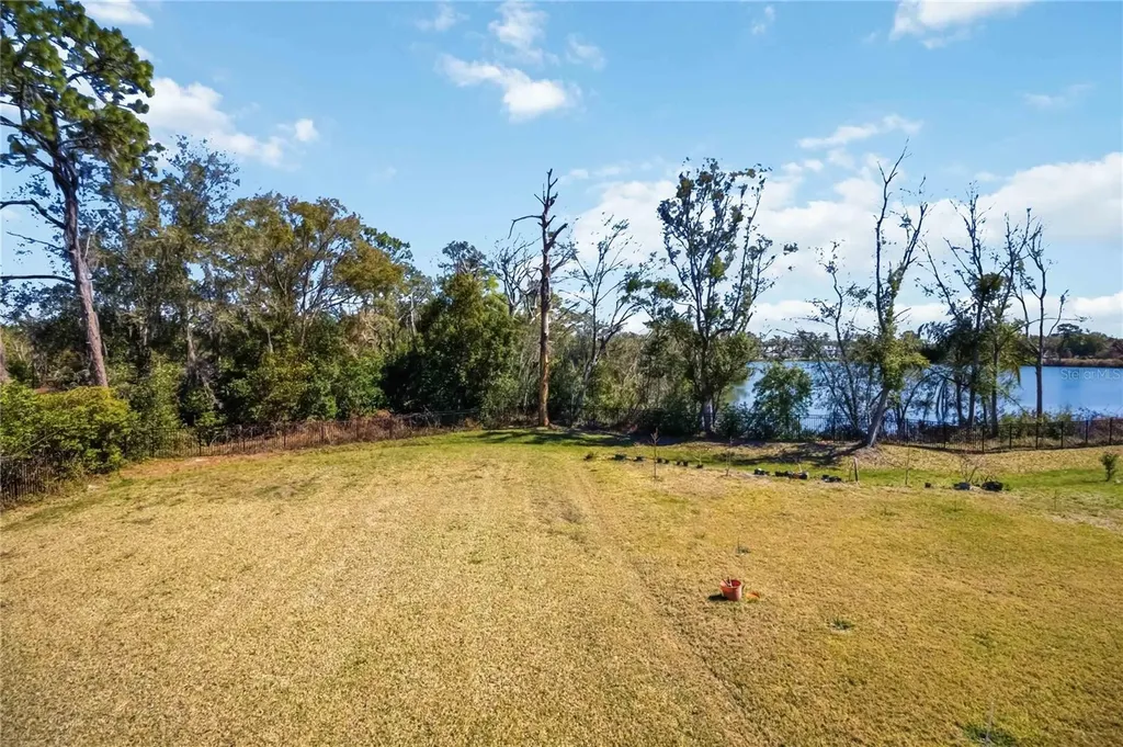 827 Dennis Avenue Orlando FL 32807