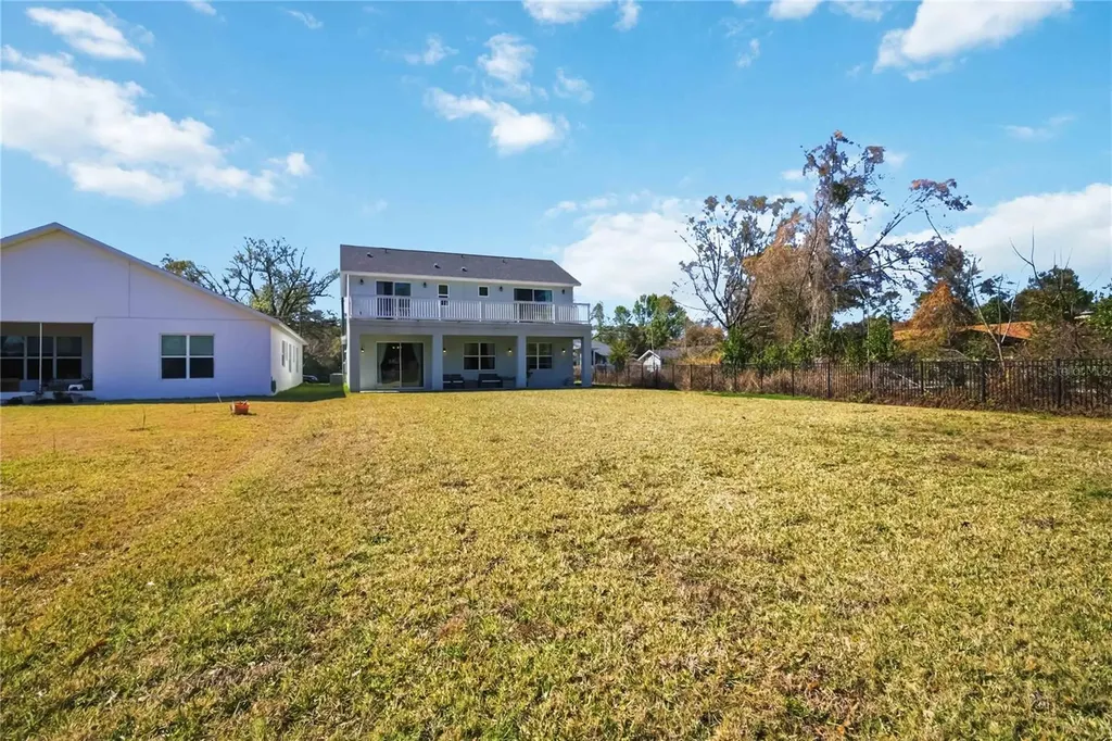 827 Dennis Avenue Orlando FL 32807