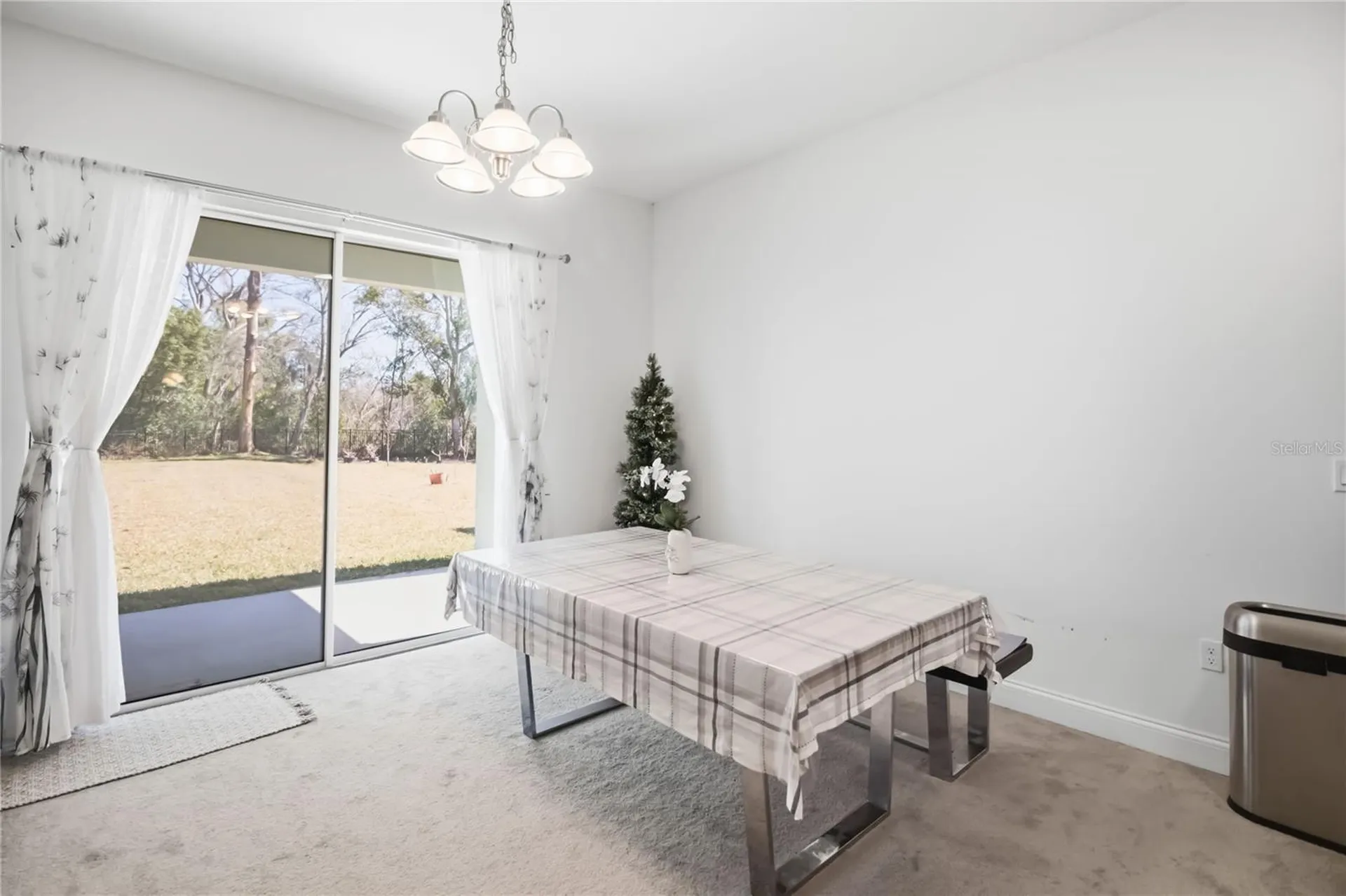 827 Dennis Avenue Orlando FL 32807