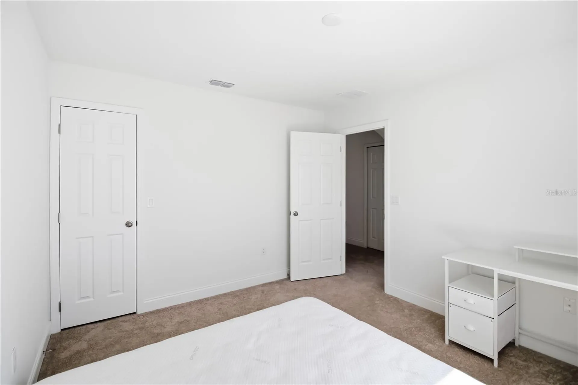 827 Dennis Avenue Orlando FL 32807