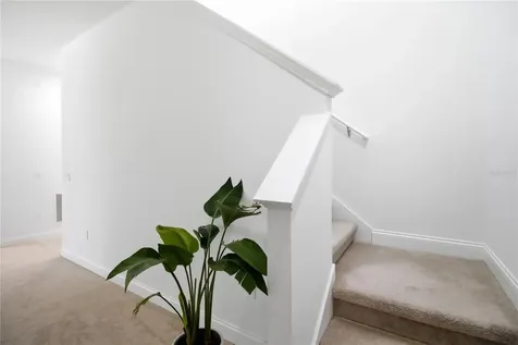827 Dennis Avenue Orlando FL 32807