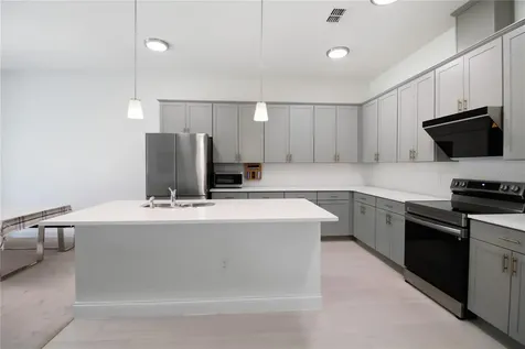 827 Dennis Avenue Orlando FL 32807