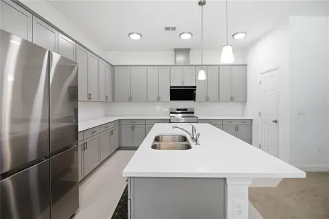 827 Dennis Avenue Orlando FL 32807