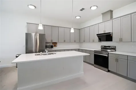 827 Dennis Avenue Orlando FL 32807