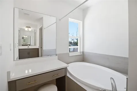 827 Dennis Avenue Orlando FL 32807