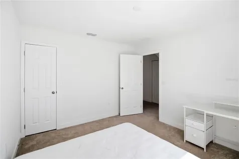 827 Dennis Avenue Orlando FL 32807