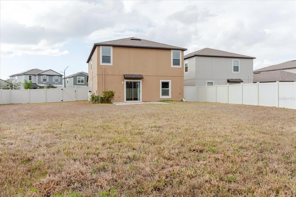 9411 Lemon Drop Loop Sun City Center FL 33573