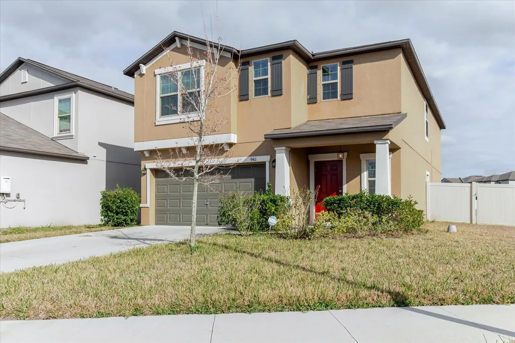 9411 Lemon Drop Loop Sun City Center FL 33573