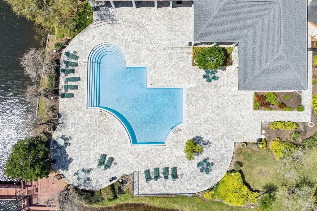 4211 Chatham Oak Court Tampa FL 33624