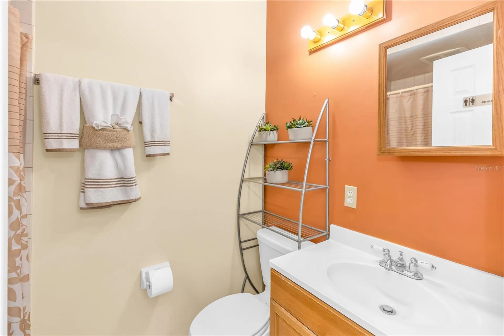 502 San Marie Avenue Altamonte Springs FL 32714