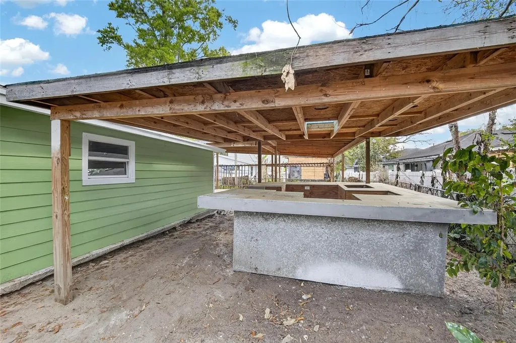7407 S 33rd Avenue S Tampa FL 33619