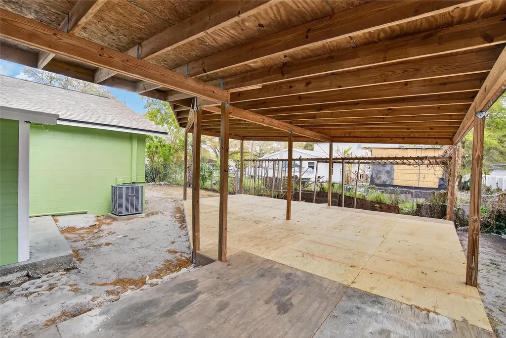 7407 S 33rd Avenue S Tampa FL 33619