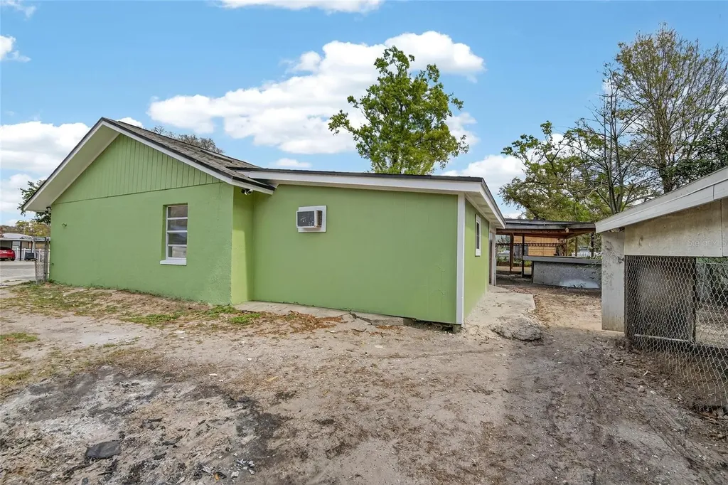 7407 S 33rd Avenue S Tampa FL 33619