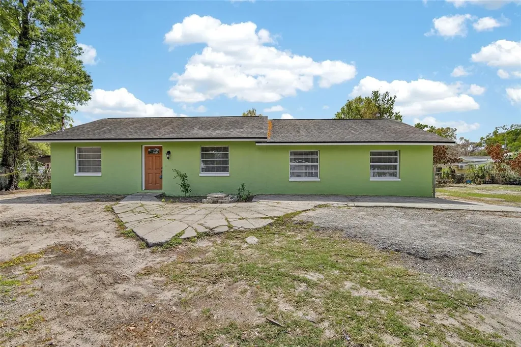 7407 S 33rd Avenue S Tampa FL 33619