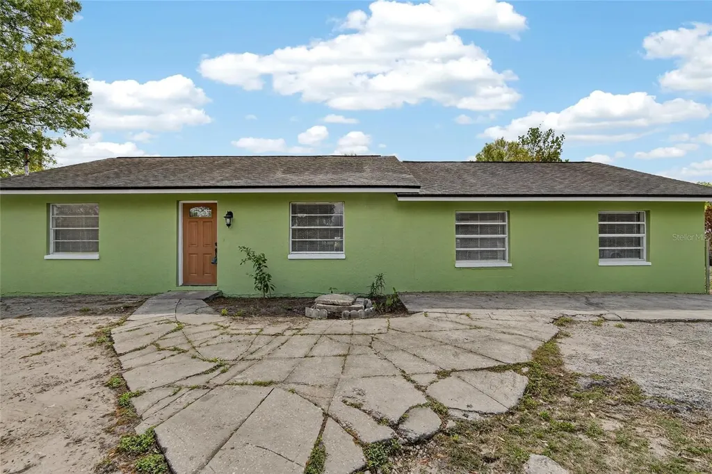 7407 S 33rd Avenue S Tampa FL 33619