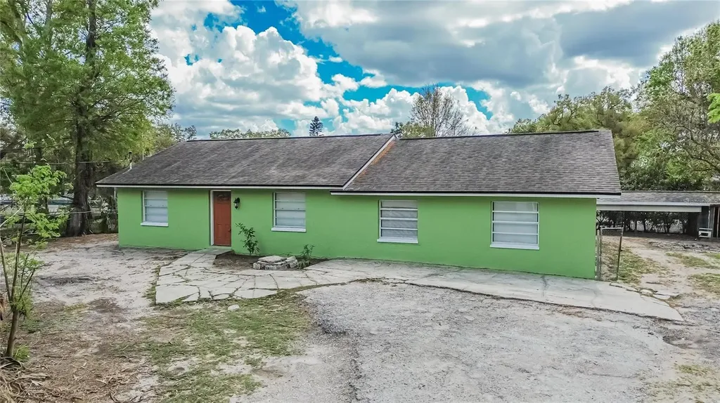 7407 S 33rd Avenue S Tampa FL 33619