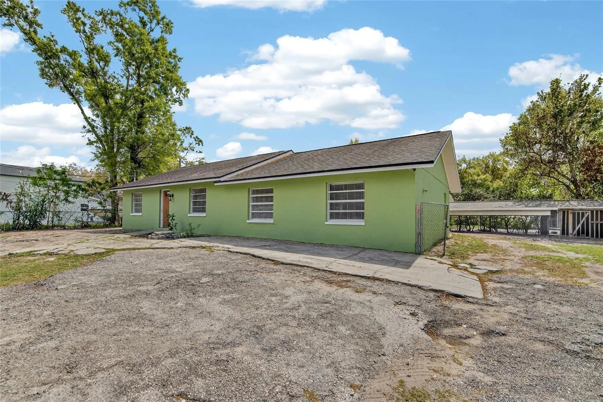 7407 S 33rd Avenue S Tampa FL 33619