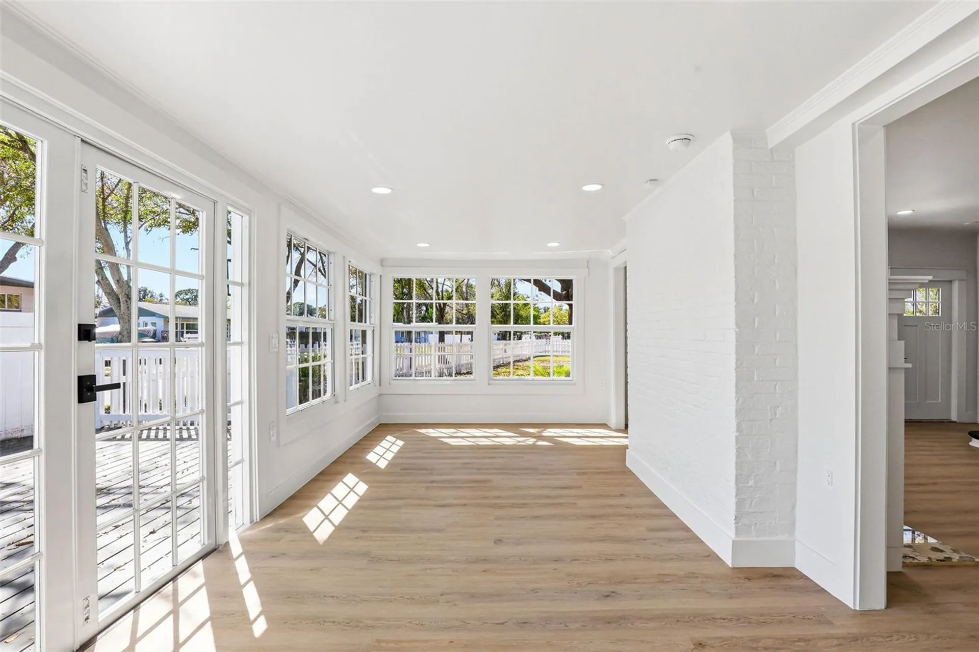 301 81st Avenue NE St Petersburg FL 33702