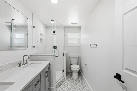 301 81st Avenue NE St Petersburg FL 33702