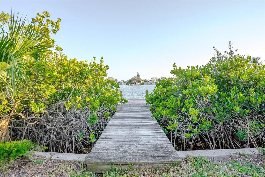 407 20th Avenue Indian Rocks Beach FL 33785