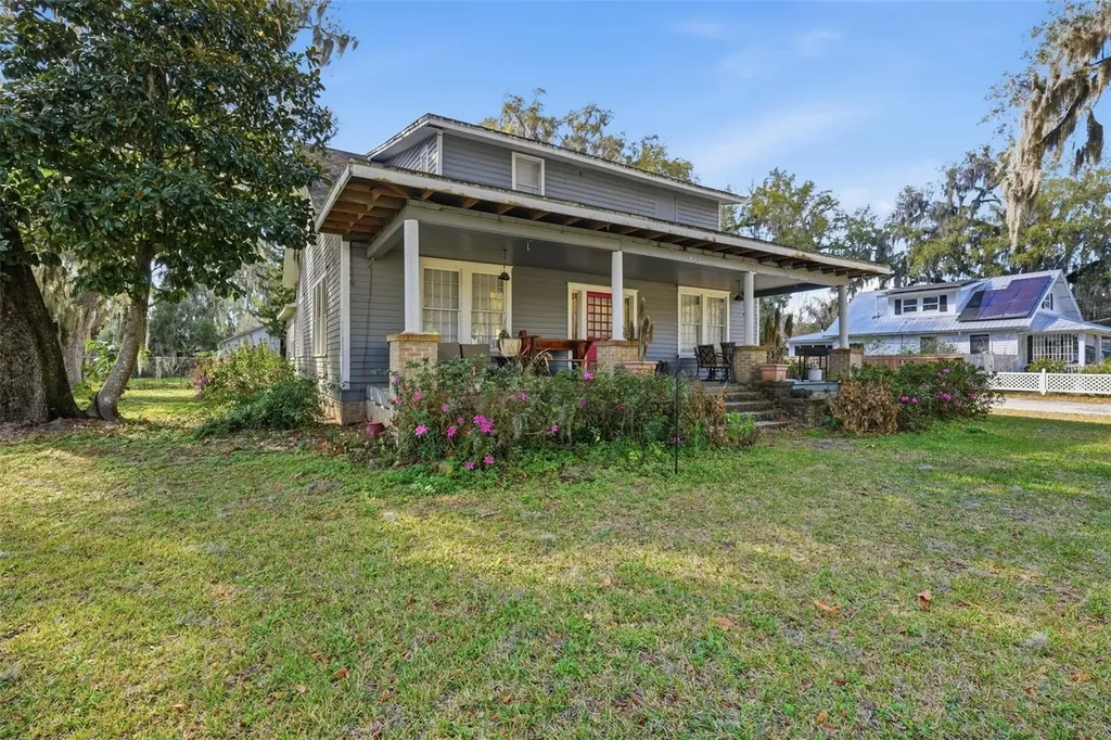 420 Pine Street Crescent City FL 32112