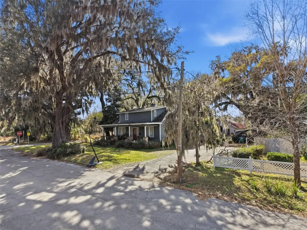 420 Pine Street Crescent City FL 32112