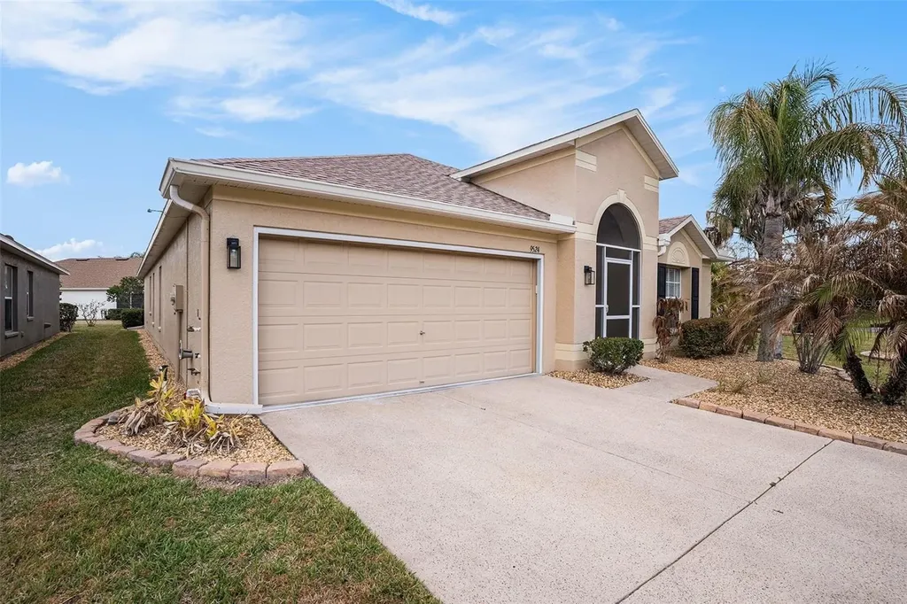 9524 Rolling Circle San Antonio FL 33576