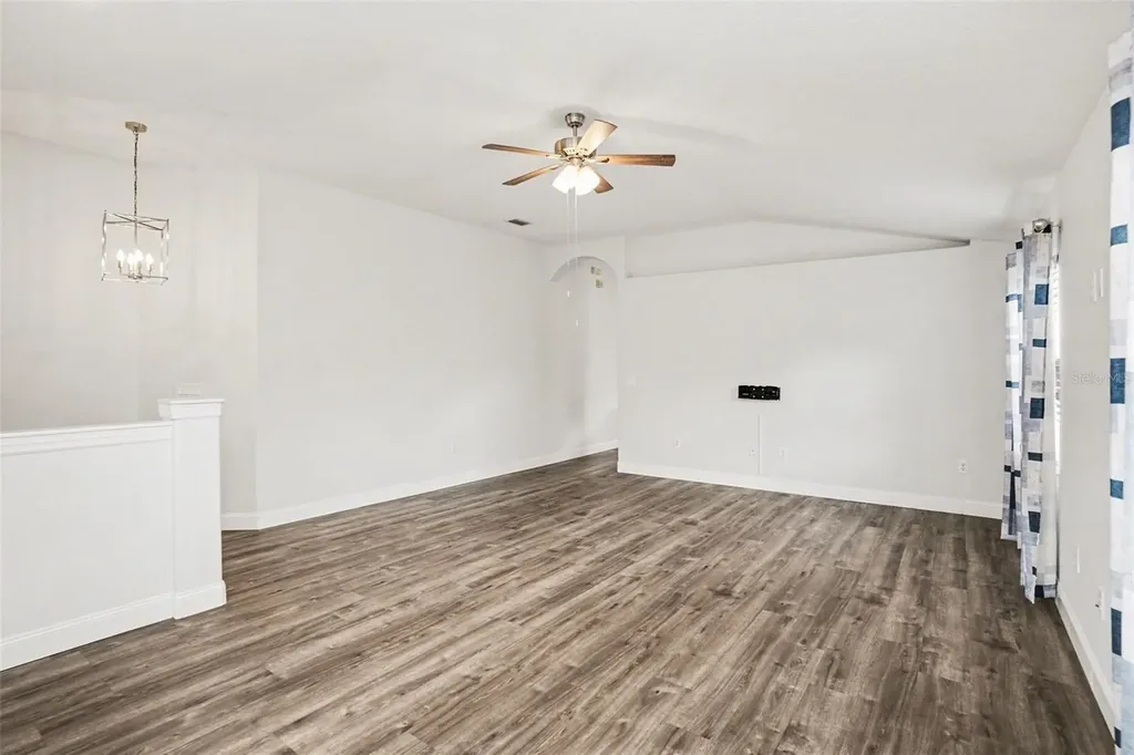 9524 Rolling Circle San Antonio FL 33576