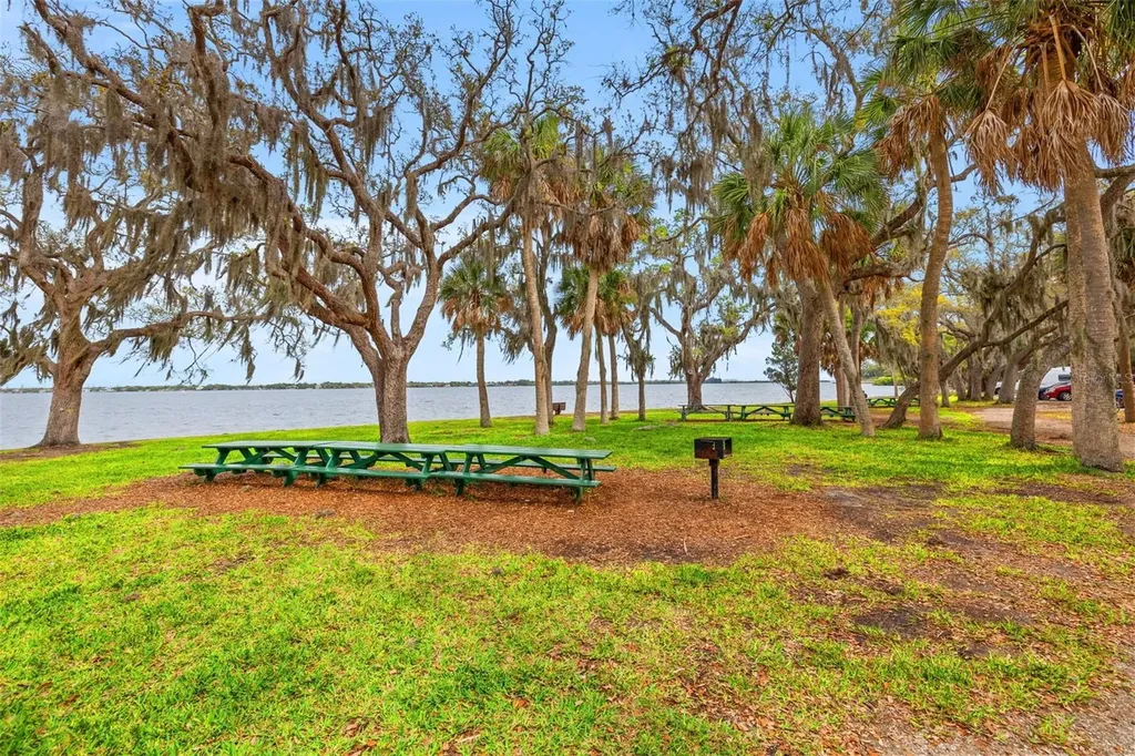 5 Mar Bay Lane Safety Harbor FL 34695