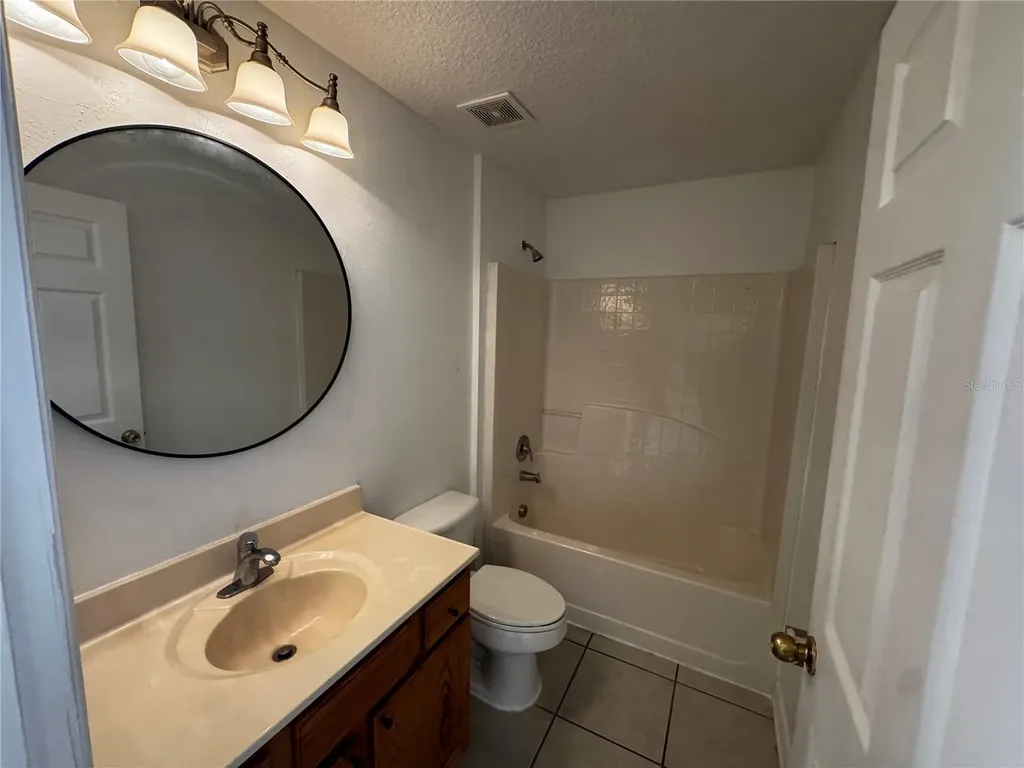 1043 Vanderbilt Drive Eustis FL 32726