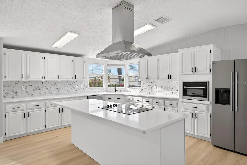3009 Manatee Road Tavares FL 32778