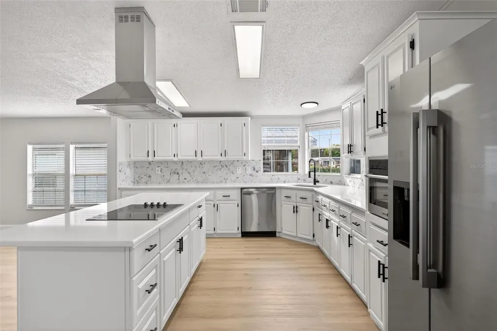 3009 Manatee Road Tavares FL 32778