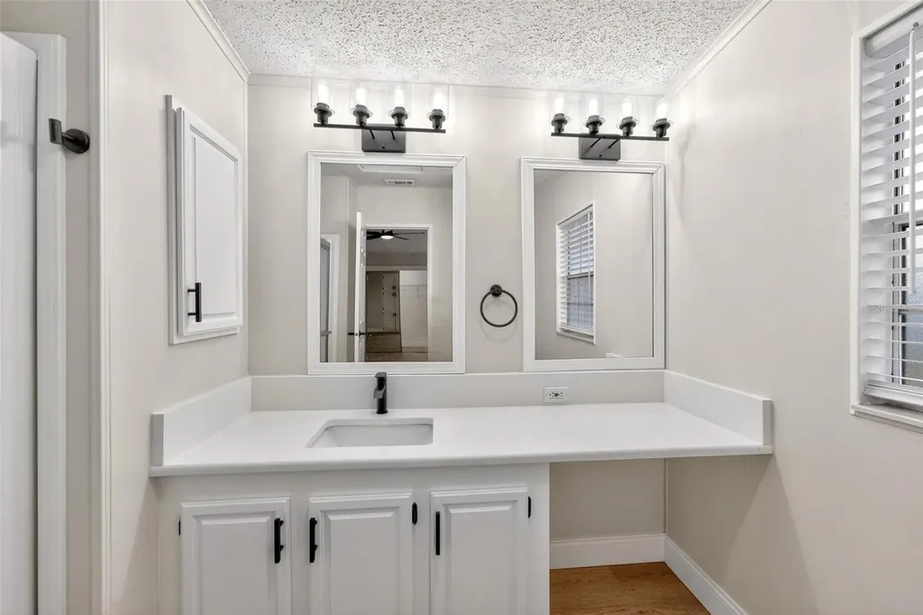 3009 Manatee Road Tavares FL 32778