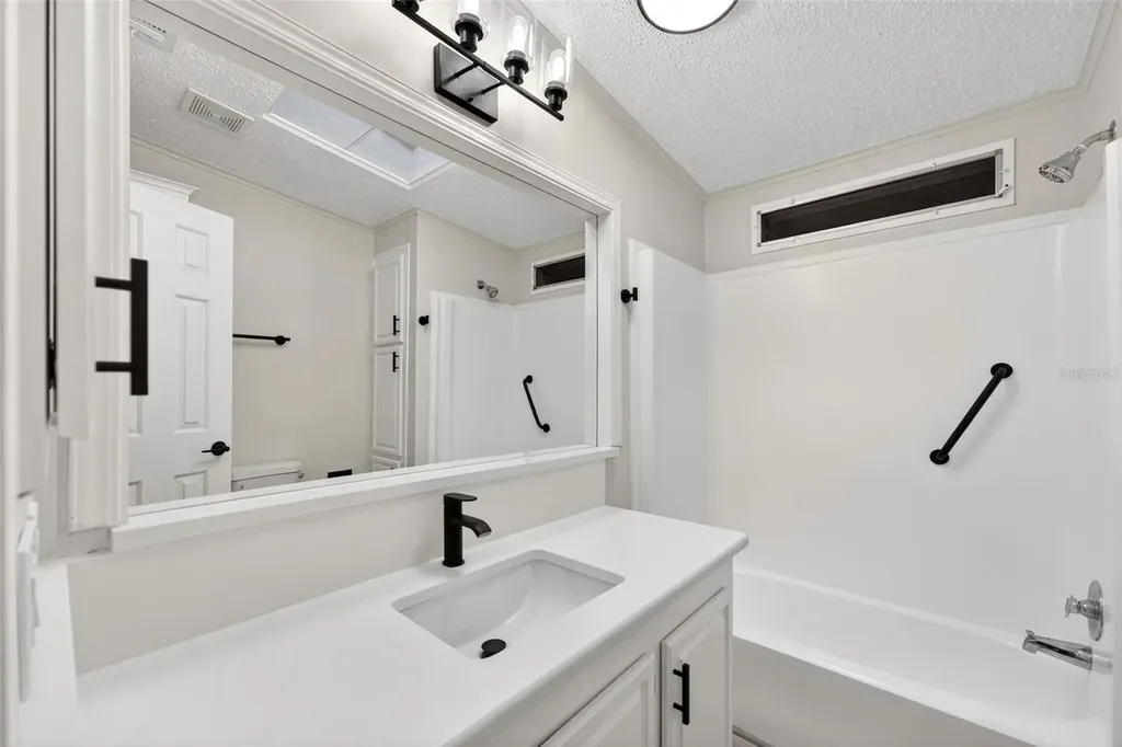 3009 Manatee Road Tavares FL 32778