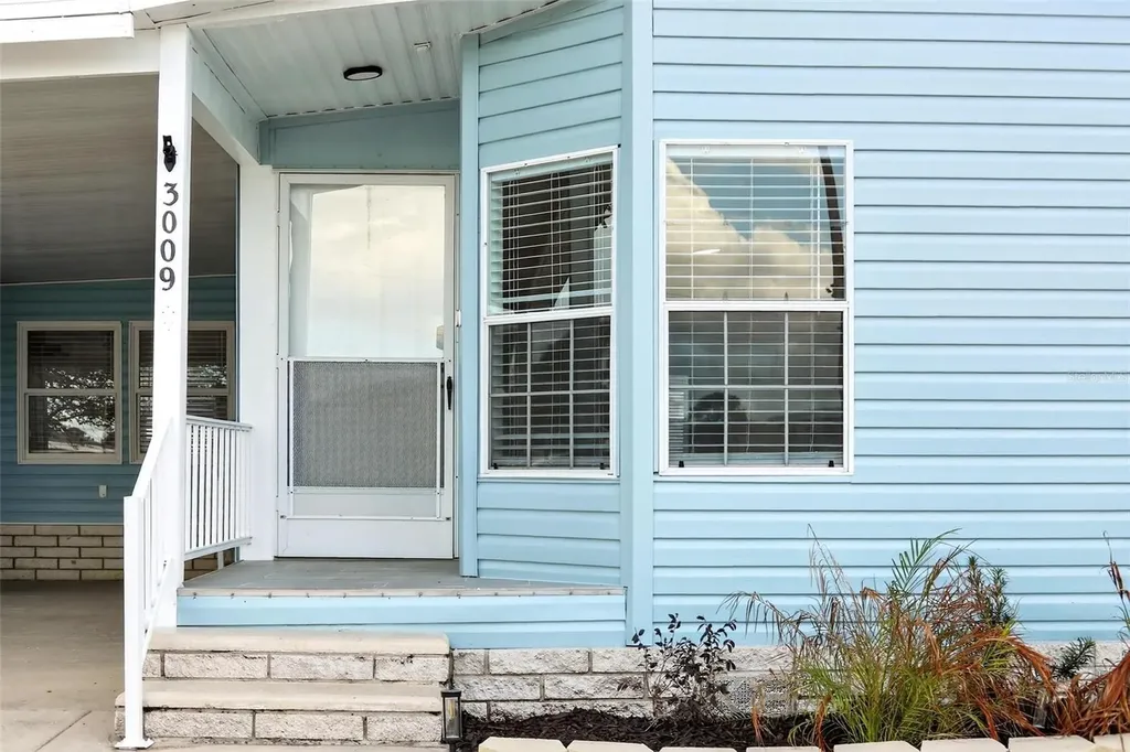 3009 Manatee Road Tavares FL 32778