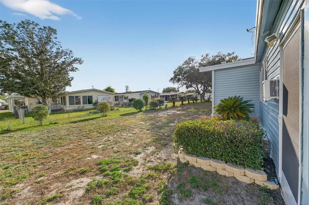 3009 Manatee Road Tavares FL 32778