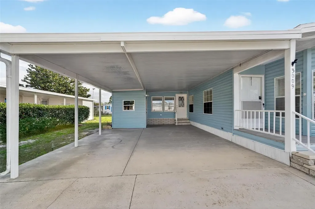 3009 Manatee Road Tavares FL 32778
