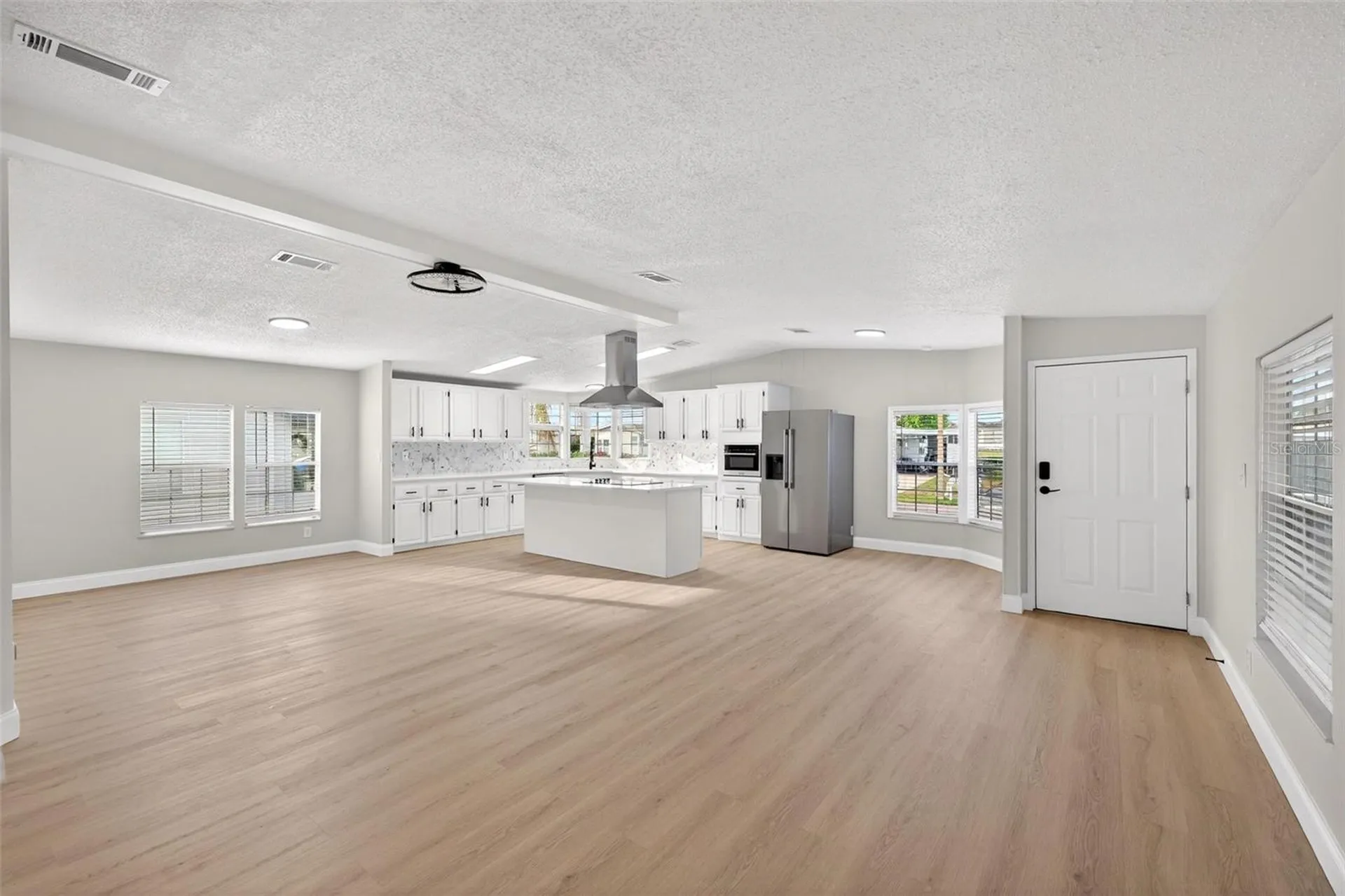 3009 Manatee Road Tavares FL 32778
